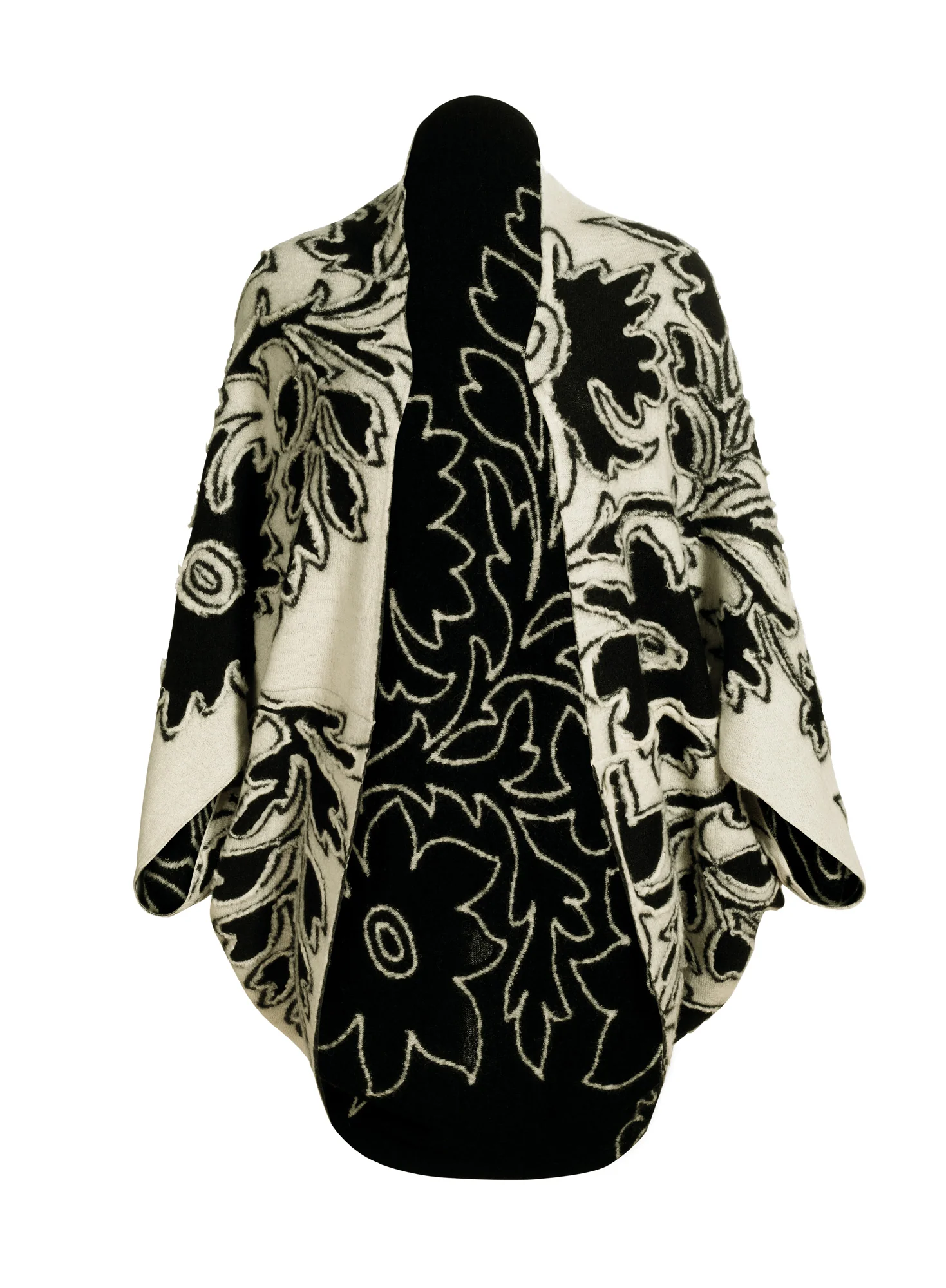 Nathalie Shrug - Image 4