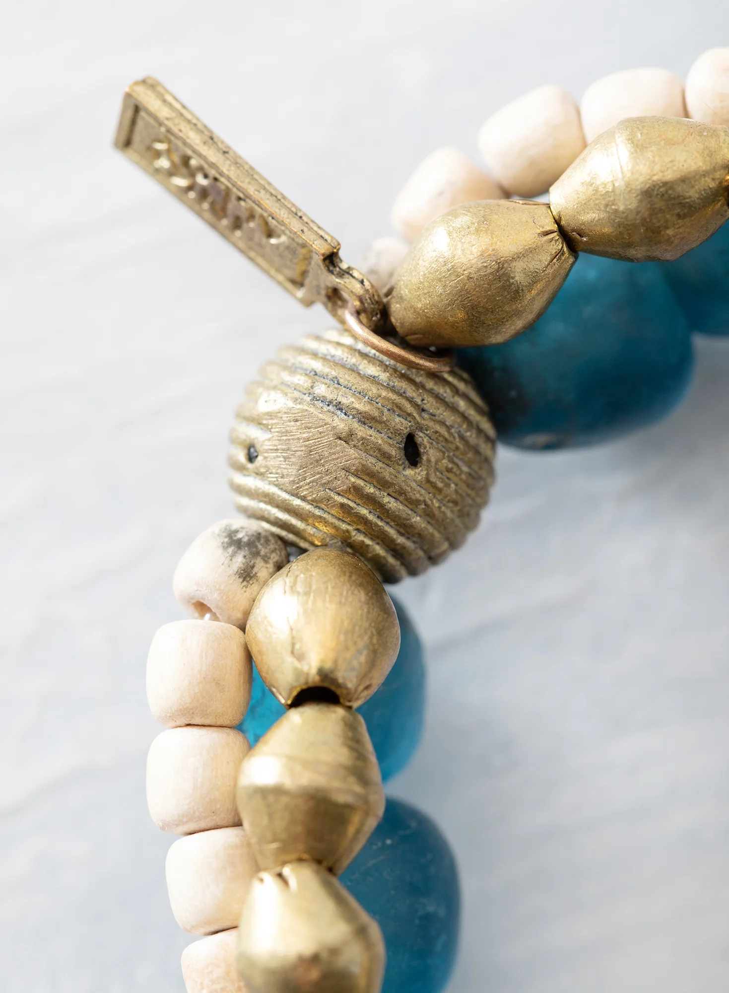 Nefertiti 3-Strand Stretch Bracelet - Image 3