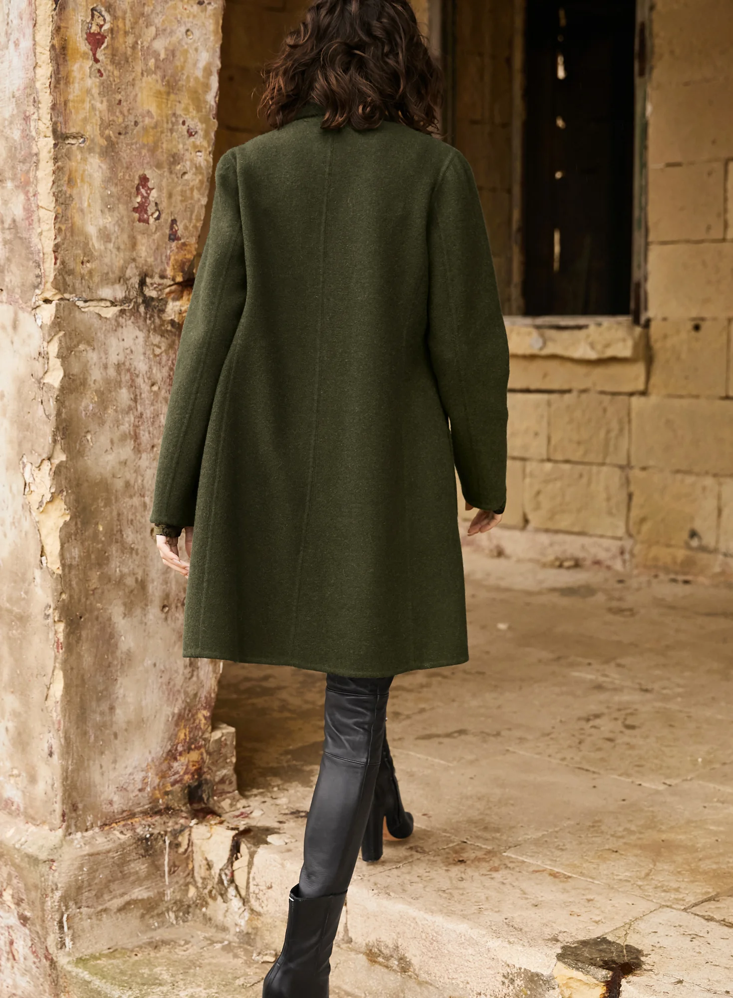 Osterley Revers. Coat - Image 3