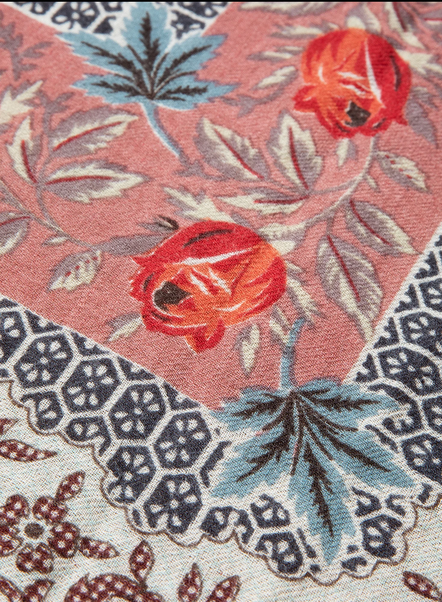 Rose Garden Scarf - Image 3