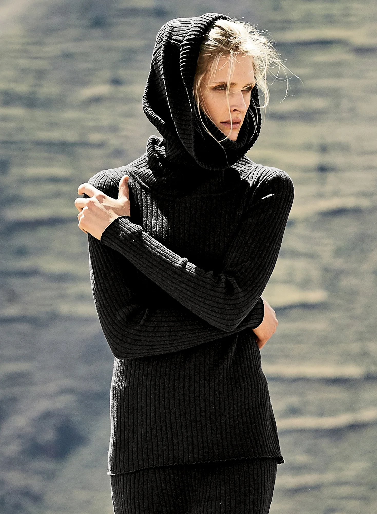 Serissa Cowlneck