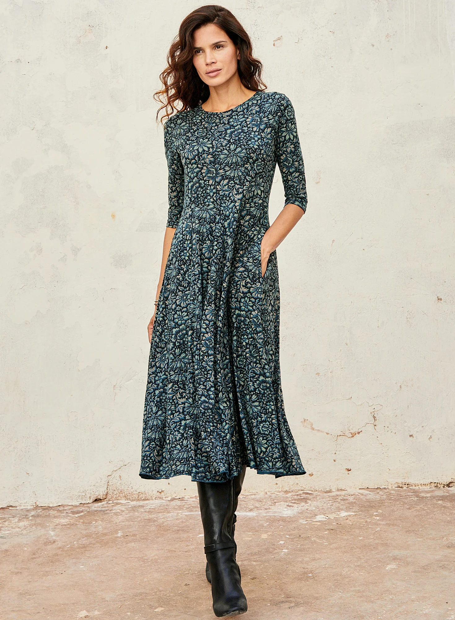 Sibyl Tapestry Dress - Image 5