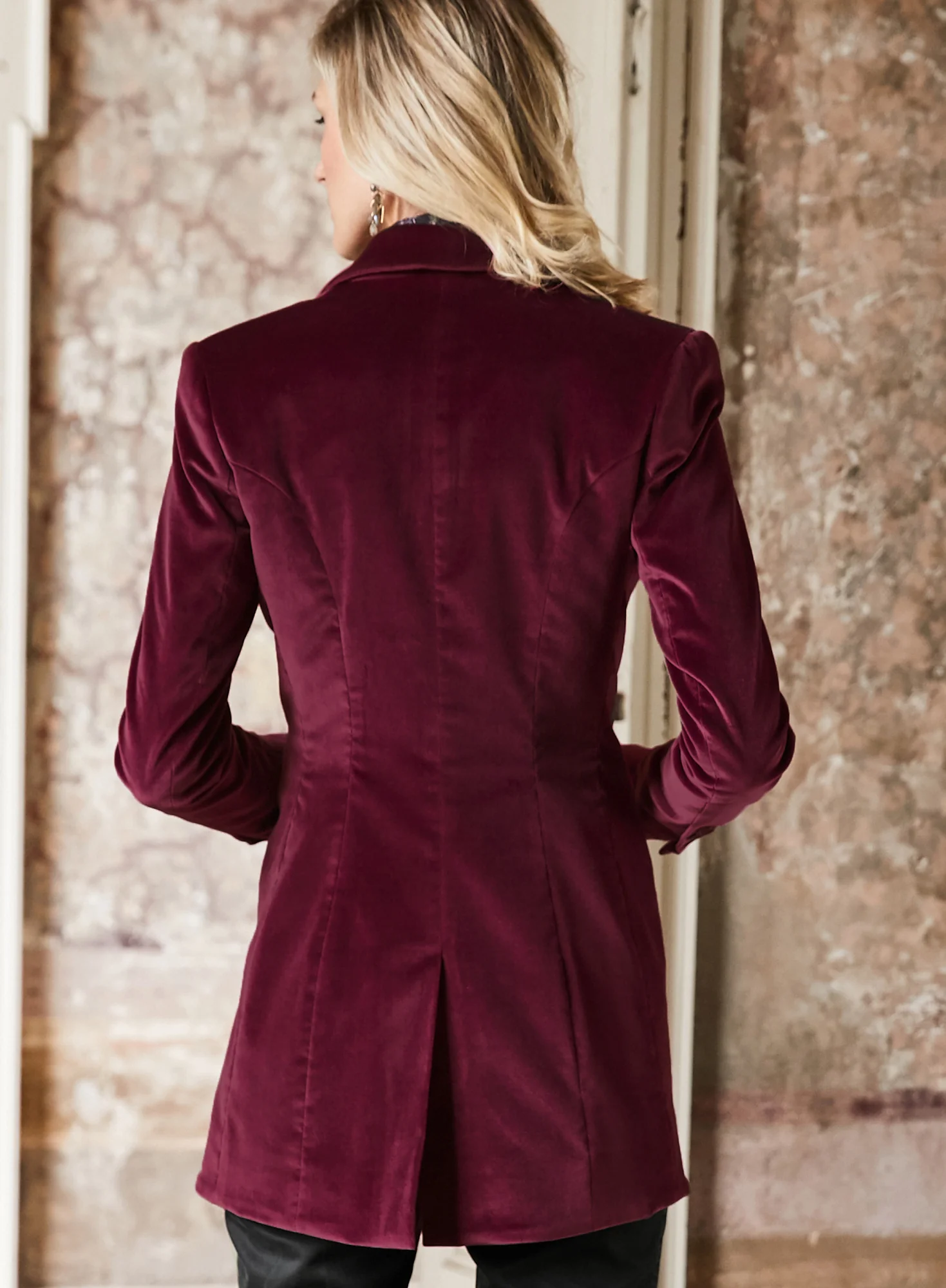 Somerset Cutaway Jacket - Image 2