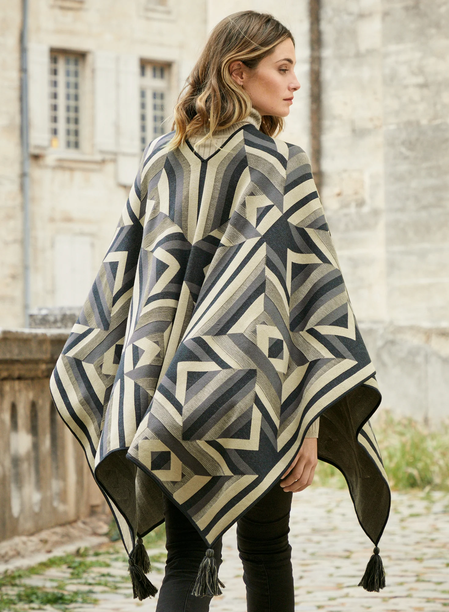 Stella Poncho - Image 2