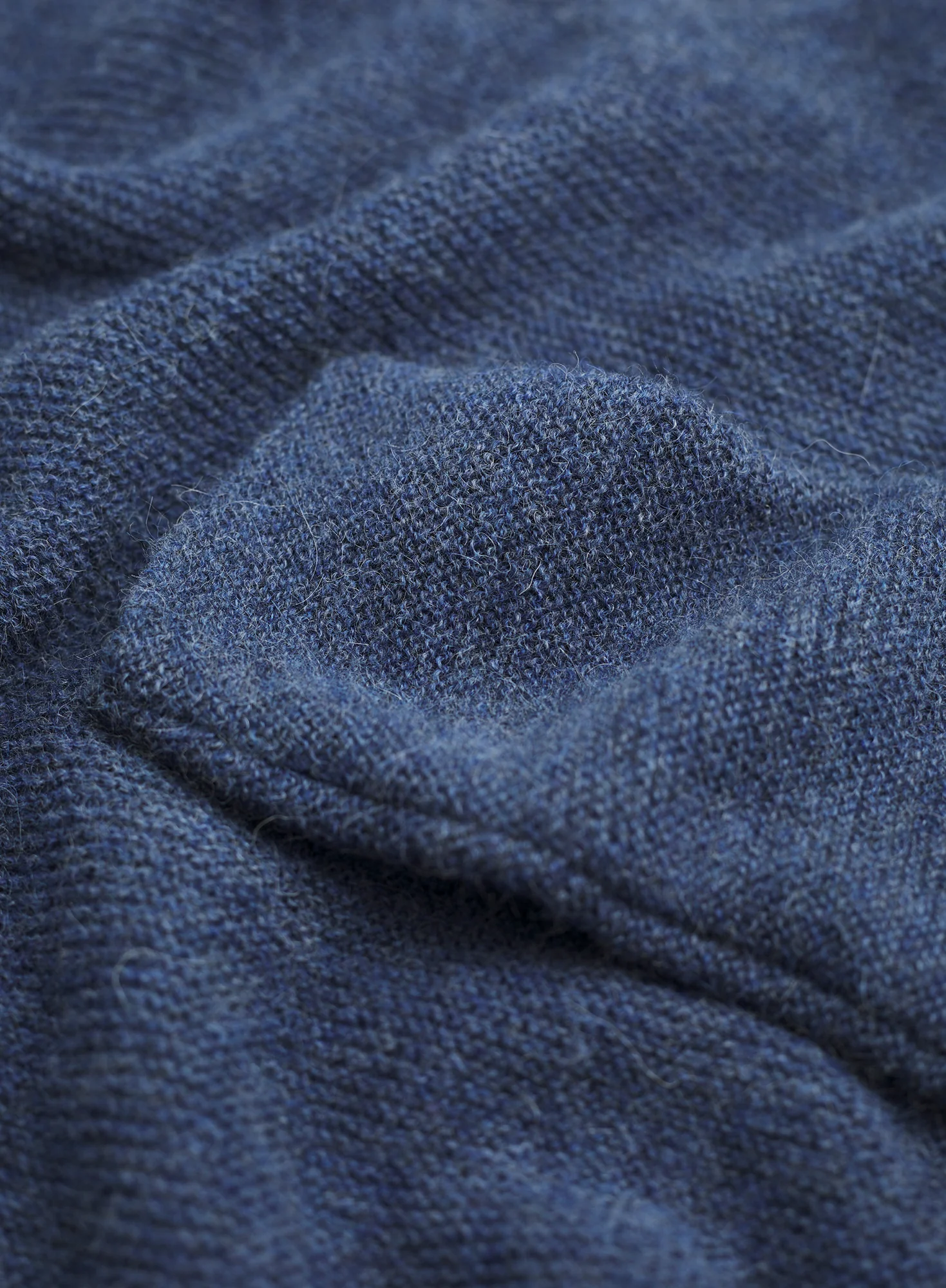 Studio Pullover - Image 2