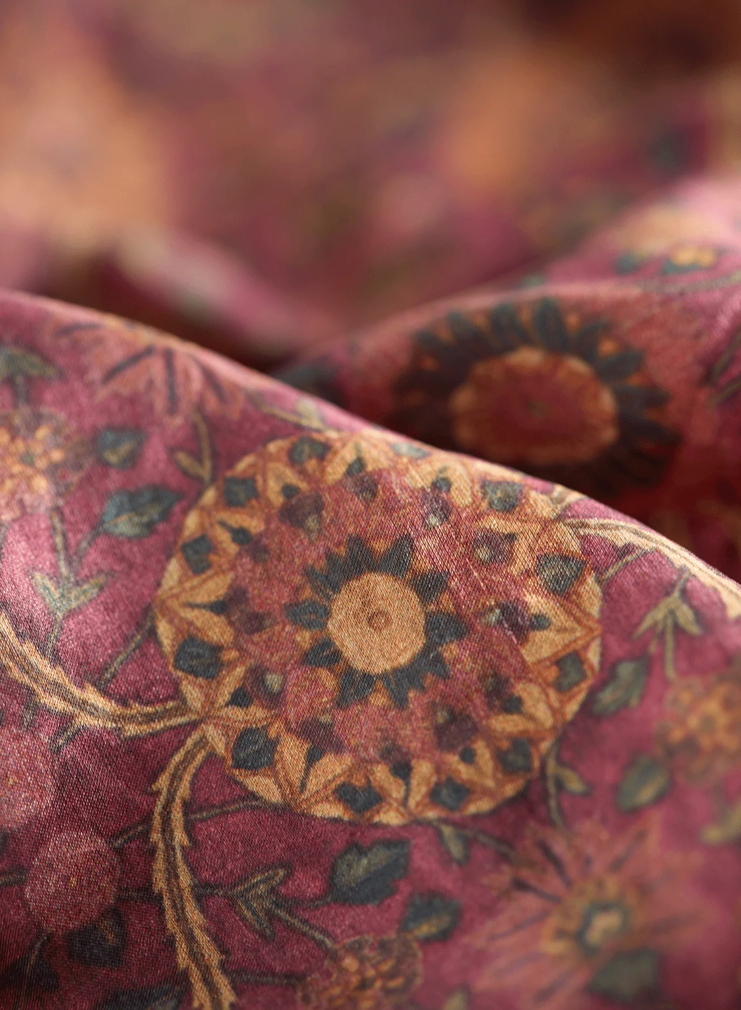 Tabriz Silk Bandana - Image 3