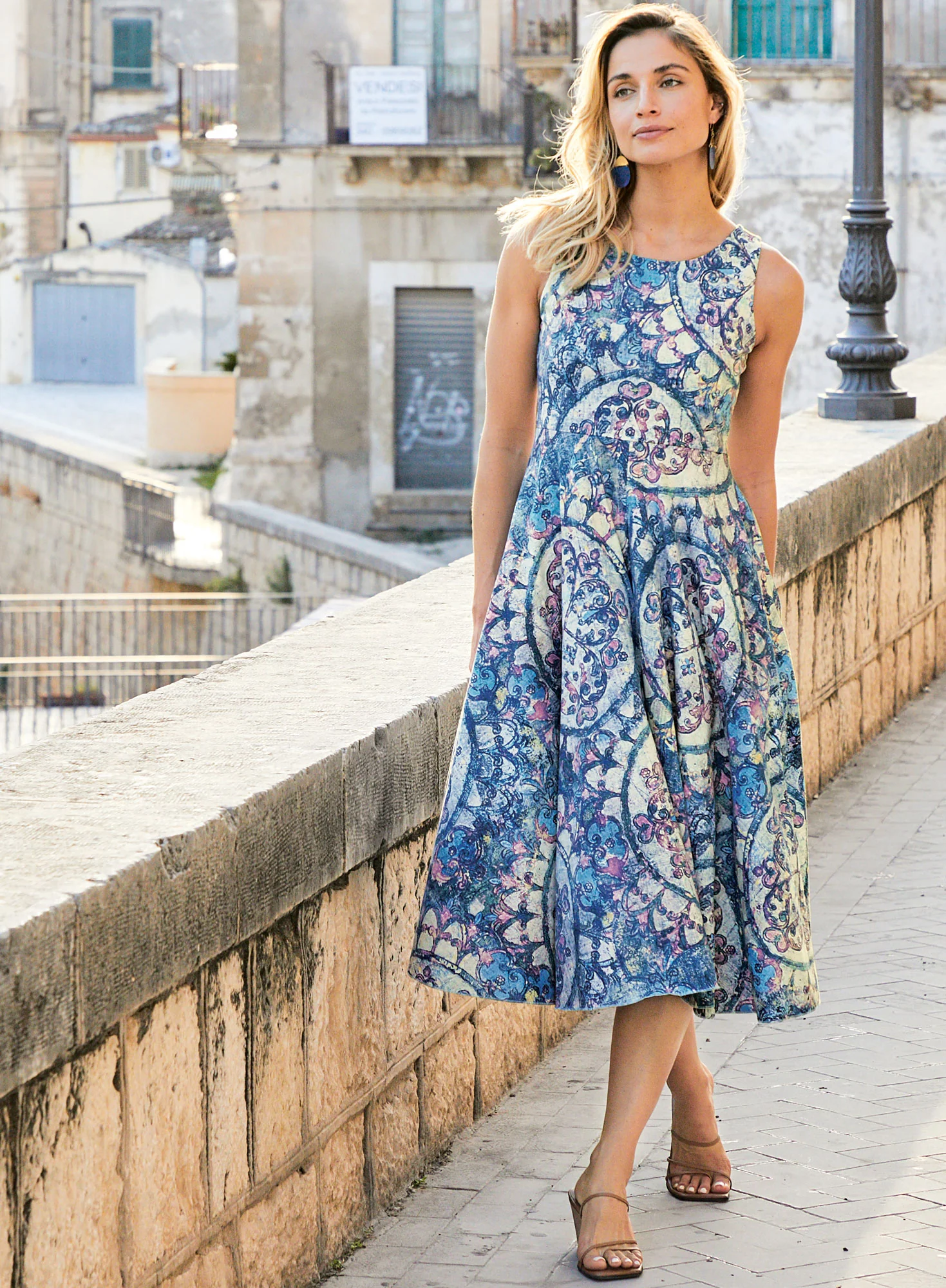 Taj Mahal Dress - Image 5