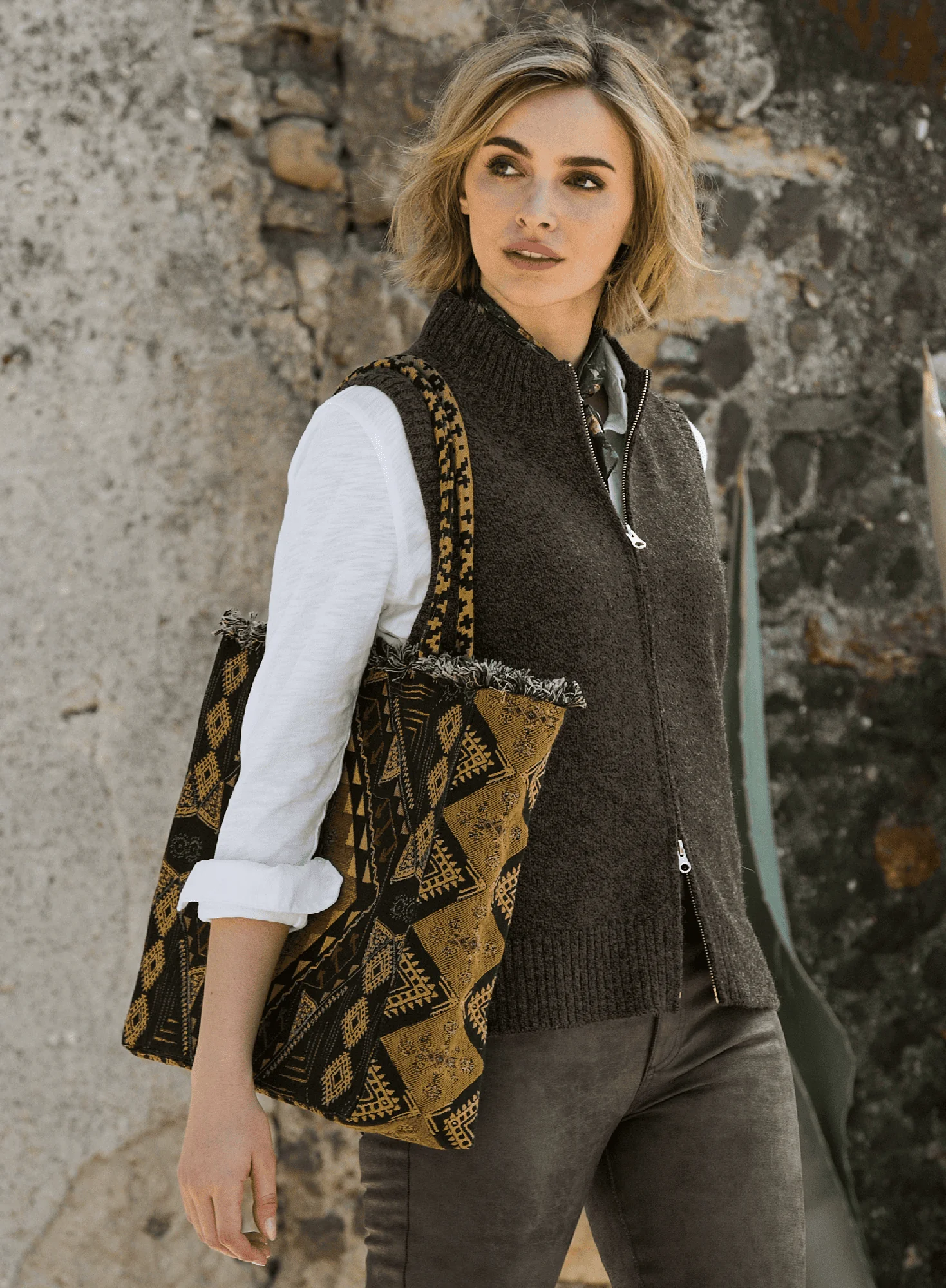 Tapestry Bag - Image 3