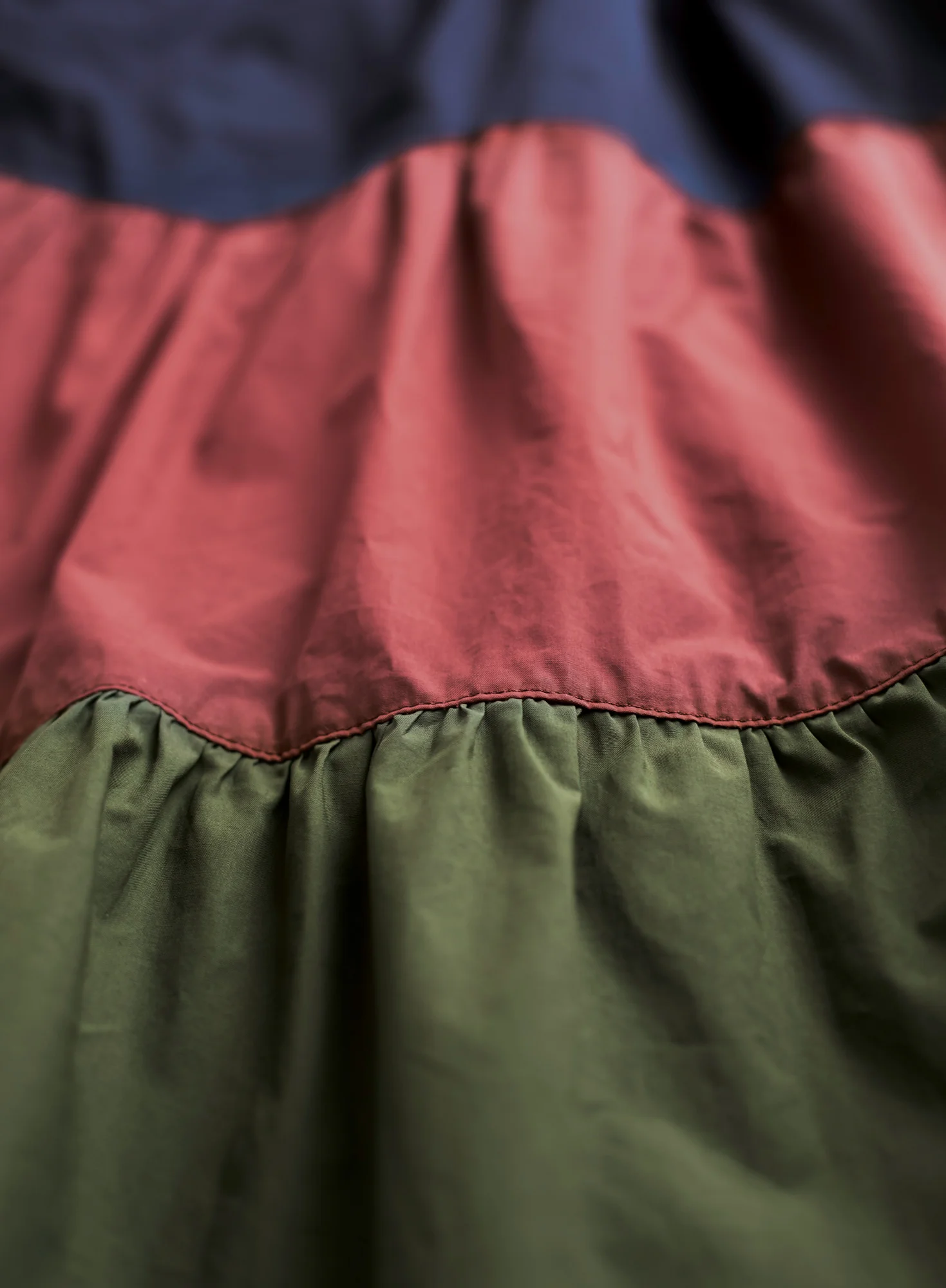 Tiered Tie Neck Colorblock Dress - Image 3