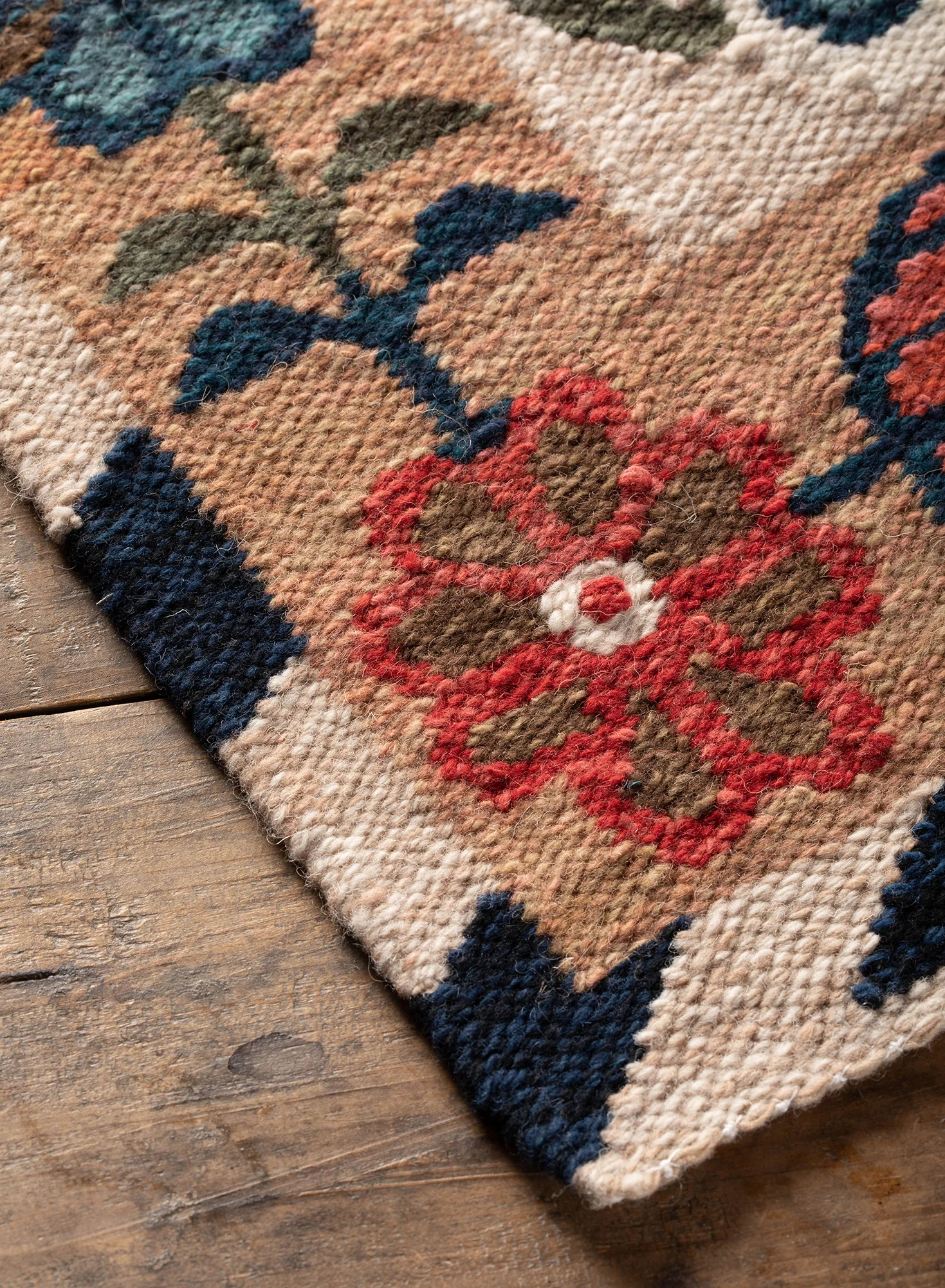 Tulipan Rug - Image 2