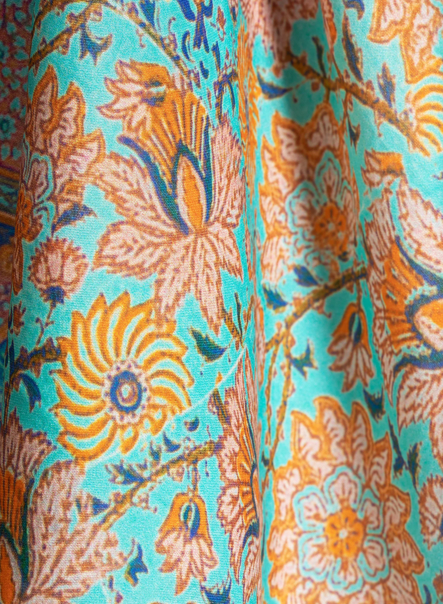Varanasi Silk Scarf - Image 2
