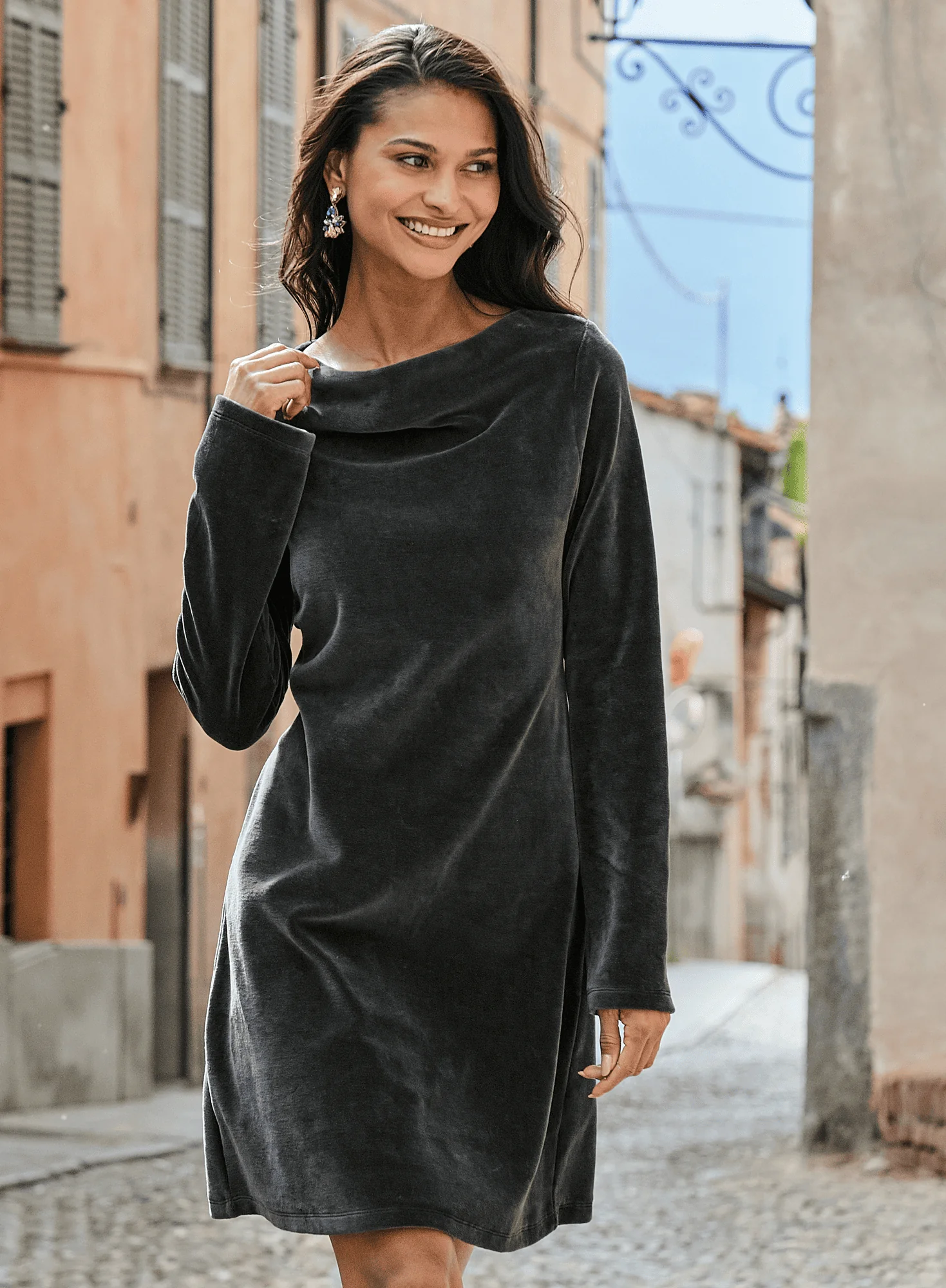 Velour Victoria Dress - Image 5