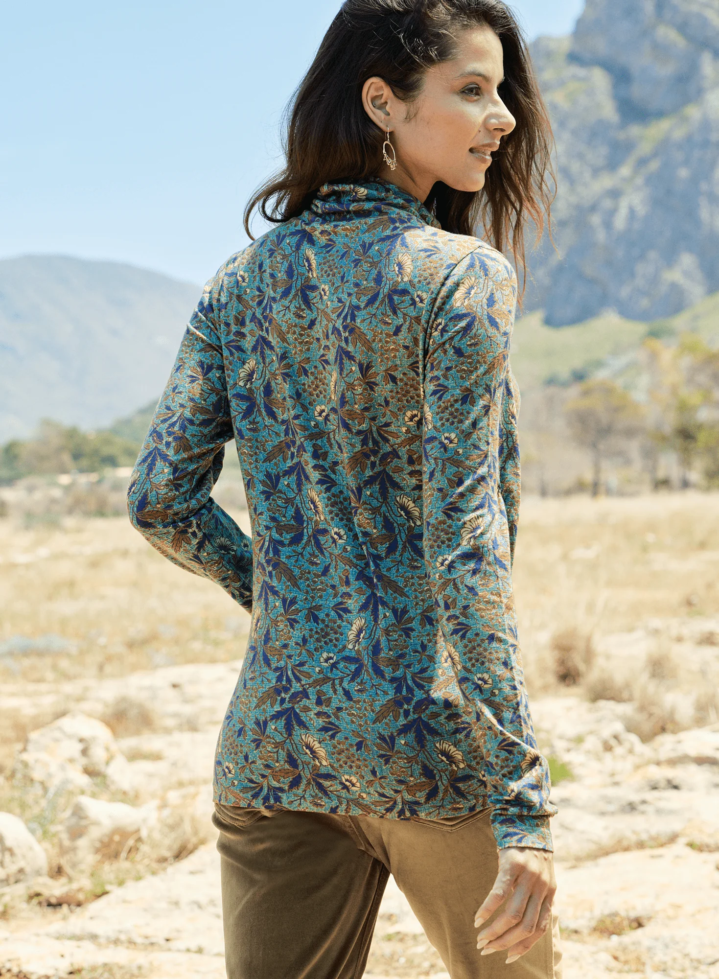 Vining Rosette T-Neck - Image 2