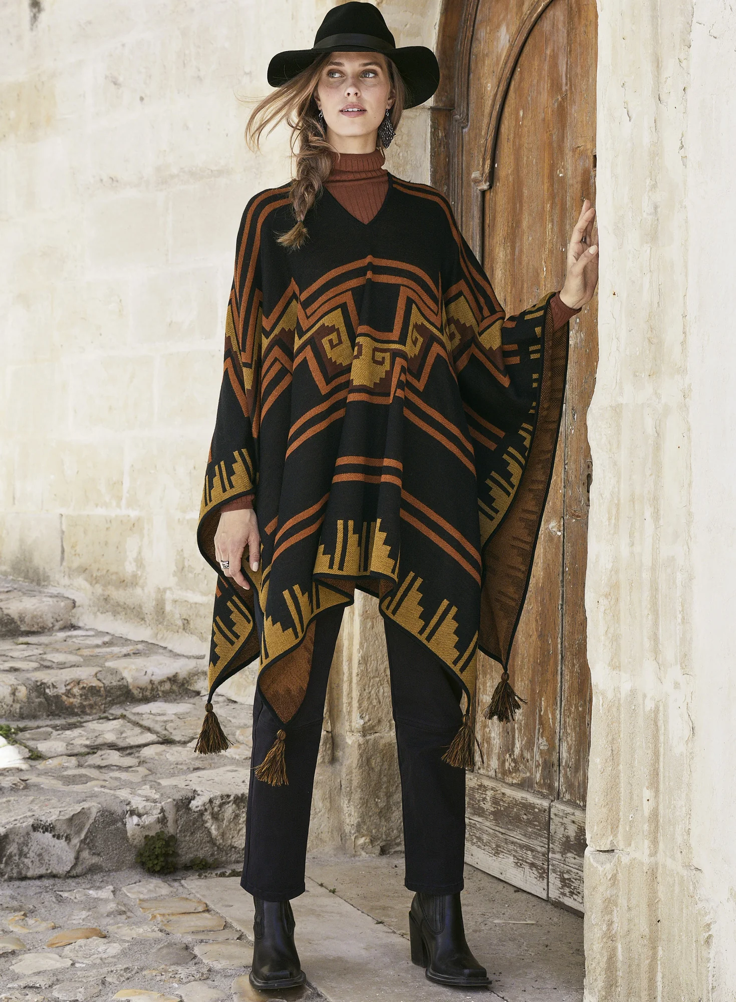 Wari Poncho - Image 4