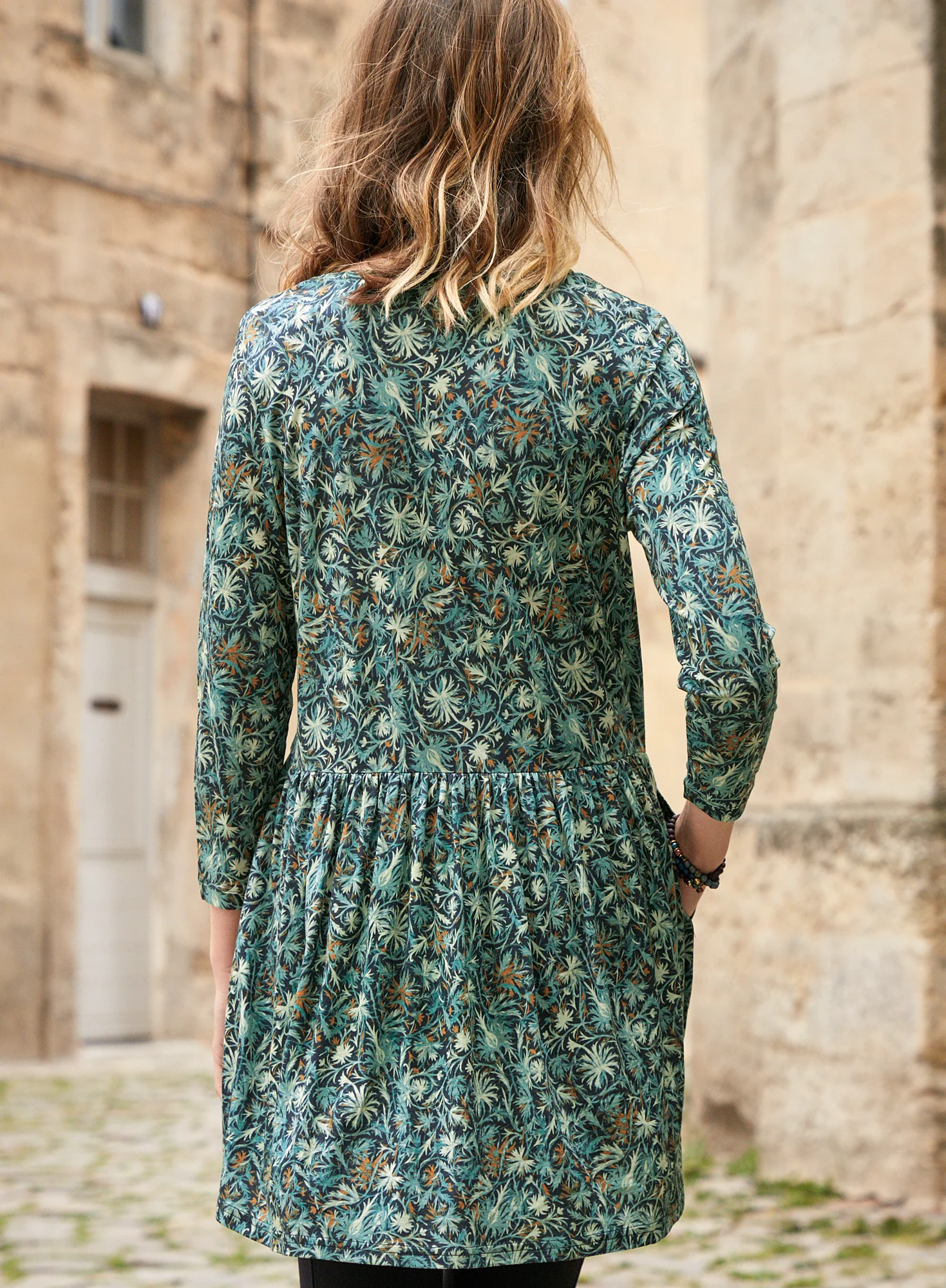 Winter Vine Tunic - Image 2