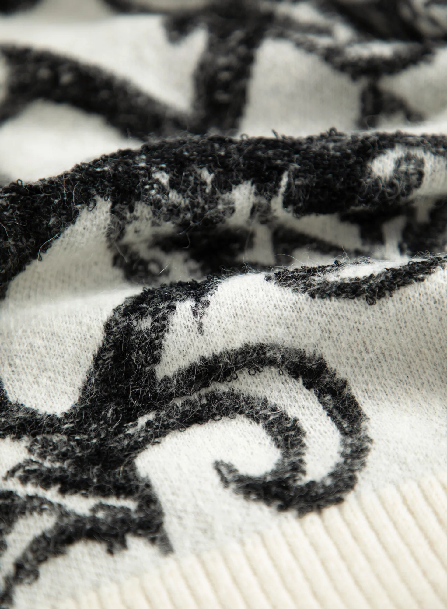 Winterfell Sweater - Image 4